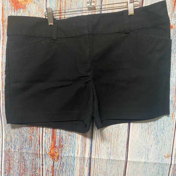 Ann Taylor Black Shorts - Picture 1 of 9